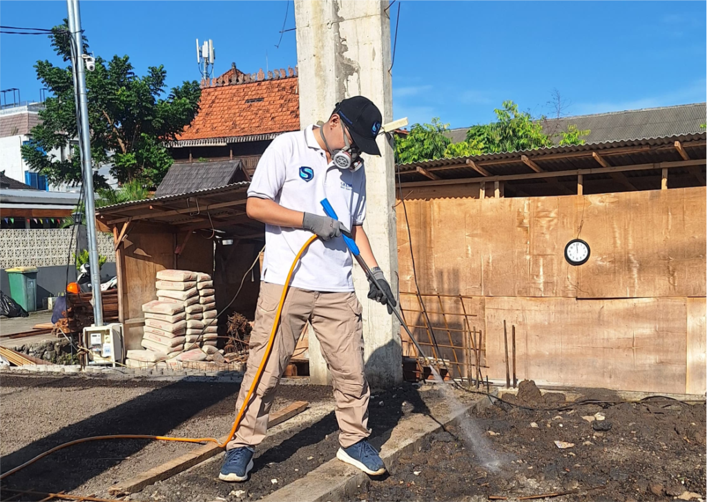 Jasa anti rayap Bali. penyemprotan anti rayap